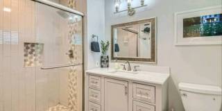 Charming 4BR House in Scottsdale Gallery 16