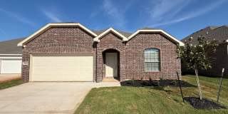 Luxurious and Spacious 4 Bedroom Home in Mustang School District Gallery 1