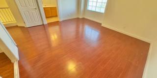 Beautiful 2 bedroom townhome with 2 car garage in gated community near Summerlin Gallery 18