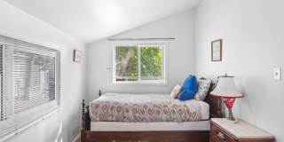 Cozy 1-Bedroom Rental – All Utilities Included! (Furnished) Gallery 26
