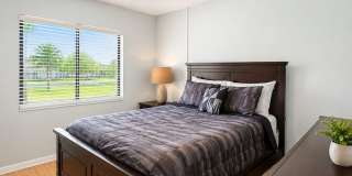 Fully Furnished Condo in Prestigious Guard-Gated Golf Community Gallery 13