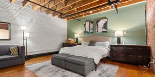 19 Stanhope Gallery 1