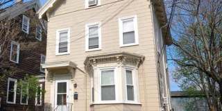 Charming 6 Bedroom House Gallery 1