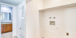 2012 Amy Sue Drive unit: B Gallery 22