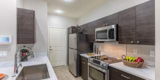 Pet Friendly Single Family Home with Yard Gallery 1