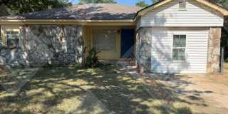 Charming 3 Bedroom W/ Bonus Room Gallery 1