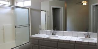 North West Home with Solar and Pool for Rent Gallery 20