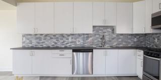 Updated 4BR House with 2 full baths and yard! Gallery 17