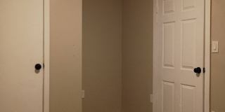 Charming 3 - Bedroom Property in Prime Location Gallery 6