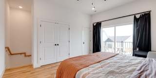 979 Montague Place Gallery 24