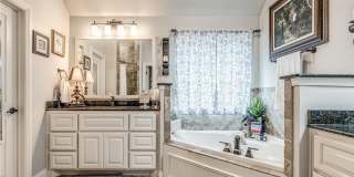Beautiful home in Kelly Lake Estates + 4 bedrooms + 3 full bathrooms Gallery 19