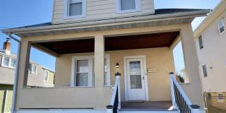 Fantastic 3-Bedroom Overlea Home with Open-Floor Plan! Gallery 1