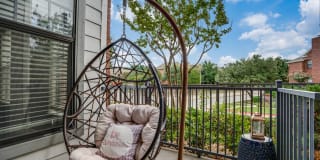 2803 Riverside Gallery 15