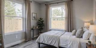 2017 Lyons Gallery 17