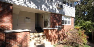 817 Daniels Street Gallery 1