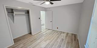 3-Bedroom Home in Blanco Woods with Community Pool + Prime Location Gallery 19