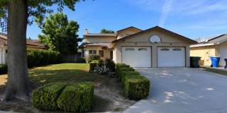 3 Bedroom 2 Bath Home Located in NW Fresno (Fig Garden Loop Area)! Gallery 1