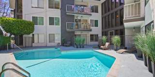 8300 De Longpre Apartments Gallery 13