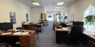 423 YORK Road Gallery 9