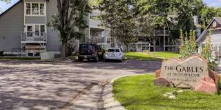 Students Welcome! Move In Special-$200 Off 1st Months Rent! Fantastic & Classy 2-Bed 2-Bath Ranch-Style 2nd Floor Condo Gallery 4