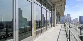 1100 S Hope St Gallery 18
