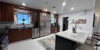 1332 Van Buren St (AVAIL 04/01/2026) Gallery 24
