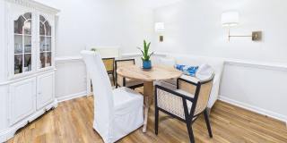 Beautiful 3 bd/ 2.5 house with Renovated Kitchen Gallery 13