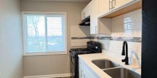 Experience Luxury Living at Bellagio Living I: Modern Apartments in Lawrence, Indiana Gallery 11
