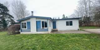 3bd/2ba House on 1 Acre in SE Salem! Pet Friendly - Available NOW! Gallery 1