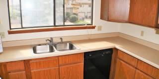 $1,550 | 3 Bedroom, 2.5 Bathroom Townhome | No Pets | Available for August 1st, 2026 Move In! Gallery 10