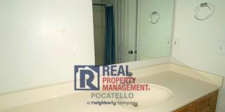 MOVE IN SPECIAL - 2 Bed 1.5 Bath Town Home - 1 Car garage Gallery 14