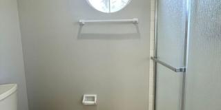2642 Albion Avenue Gallery 40
