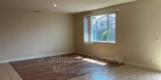 644 Albany St Gallery 10