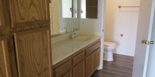 2 bedroom, 2 bath 3rd floor condo Gallery 10