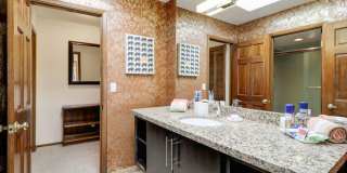 Beautiful 5 bed/4 bath + Den in Desirable Paradise Valley Gallery 45