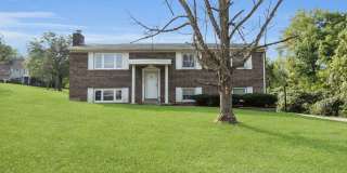 WESTWOOD- Updated 3 bedroom 2.5 bath WESTWOOD- Updated 3 bedroom 2.5 bath Gallery 1