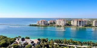 400 S Pointe Dr Gallery 1