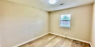 2311 W Willow Street Gallery 26