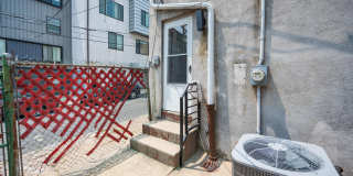 521 N DOUGLAS Street Gallery 9