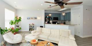 Beautiful Townhome/condo Gallery 12