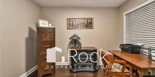 Urban Living in Downtown OKC - 3 Bedrooms/2 Bathrooms with Reserved Covered Parking - *Half Off 1st Month's Rent* Gallery 16