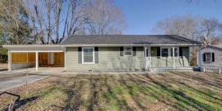 Spectacular Remodeled Ranch Style Home With Hardwood Flooring and Stainless Steel Appliances Spectacular Remodeled Ranch Style Home With Hardwood Flooring and Stainless Steel Appliances Gallery 1