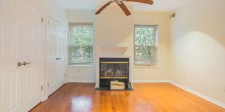 Beautiful 2 Bedroom, 2 Bathroom Historical Row Home Gallery 20
