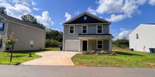 Gorgeous 3 bedroom, 2 1/2 bathroom two-story home in Winston Salem Gallery 1