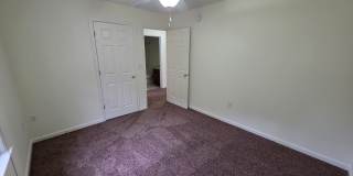 405 Lindenhurst Ct Gallery 16