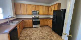 Amazing, Large 3 Bedroom Home in Southwest Albuquerque. Refrigerated Air, 2 Car Garage Gallery 6