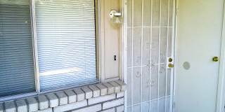 Adorable Single Level Eastside Duplex With Evaporative Air Located In Quiet Neighborhood Gallery 1