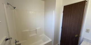 NW Visalia Home with Alley Access Rent Ready! Gallery 6