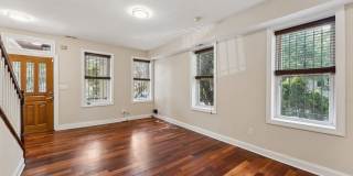 3 Level Semi-Detached Row Home in Columbia Heights Gallery 10