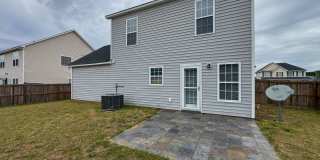 Spacious 3 Bed 2.5 Bath Home with Fenced Backyard Gallery 22